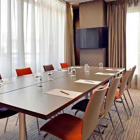 מלון Mercure Ferrand Centre Jaude 4*