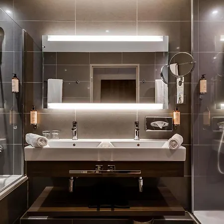 מלון Mercure Ferrand Centre Jaude 4*