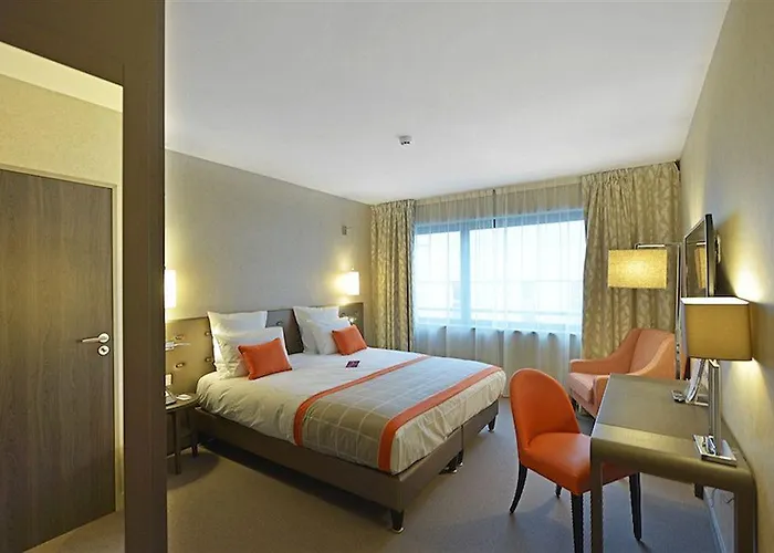 ホテル メルキュール クレルモン フェラン サントル ジュード