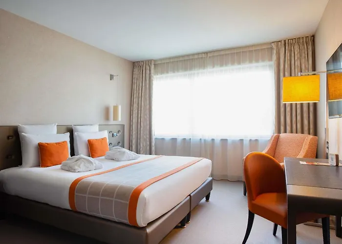 Отель Mercure Ferrand Centre Jaude 4*