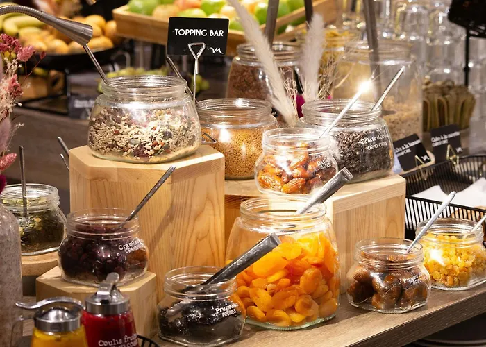 Отель Mercure Ferrand Centre Jaude