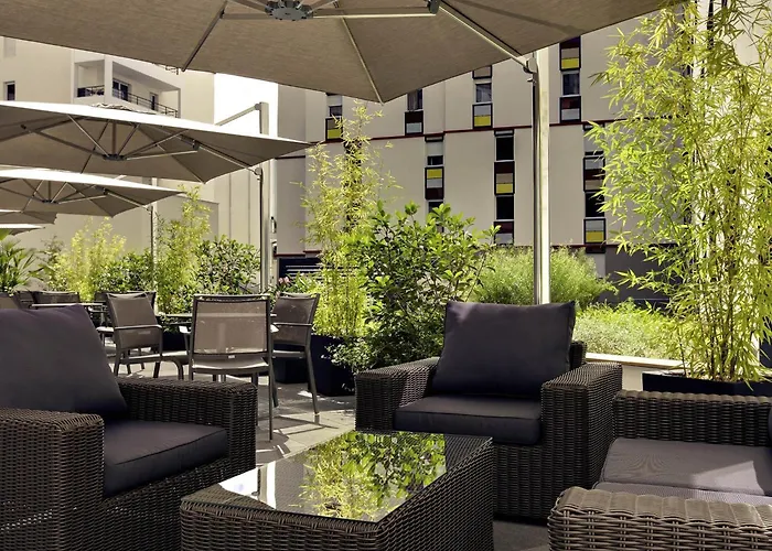 Отель Mercure Ferrand Centre Jaude